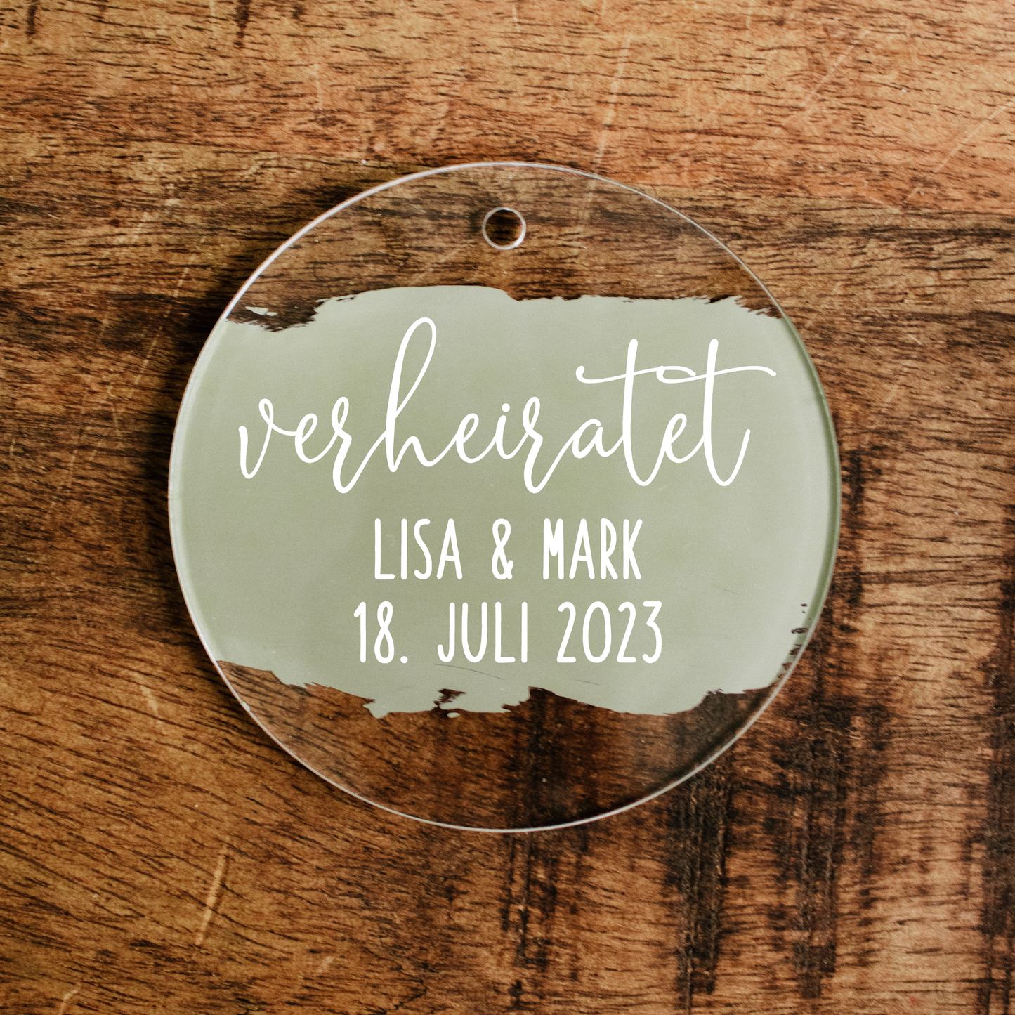 Personalisierter Weihnachtsbaumanhänger - Acryl mit grünem Hintergrund - verliebt, verlobt, verheiratet - Weihnachtsgeschenk, Weihnachtsdeko